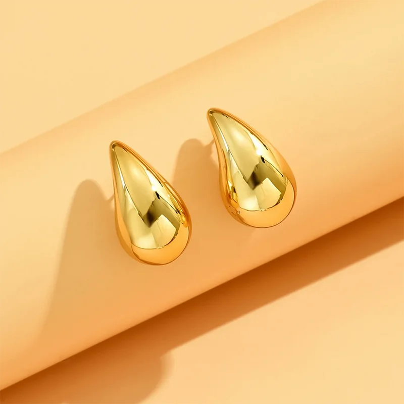 Vintage Earrings "Gold Drop"