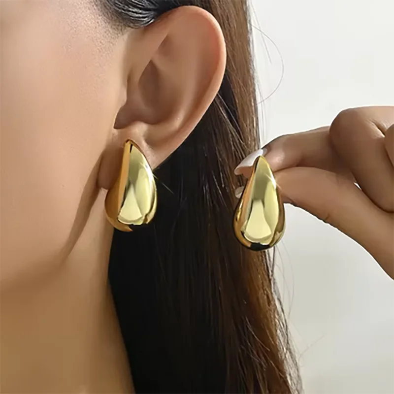 Vintage Earrings "Gold Drop"