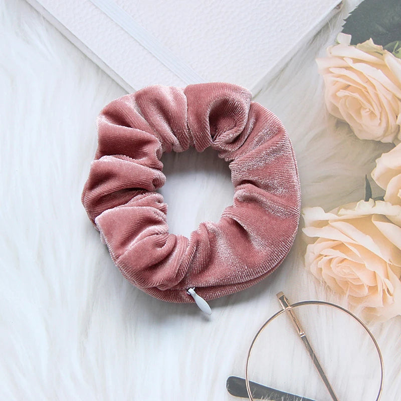 Scrunchie with zipper