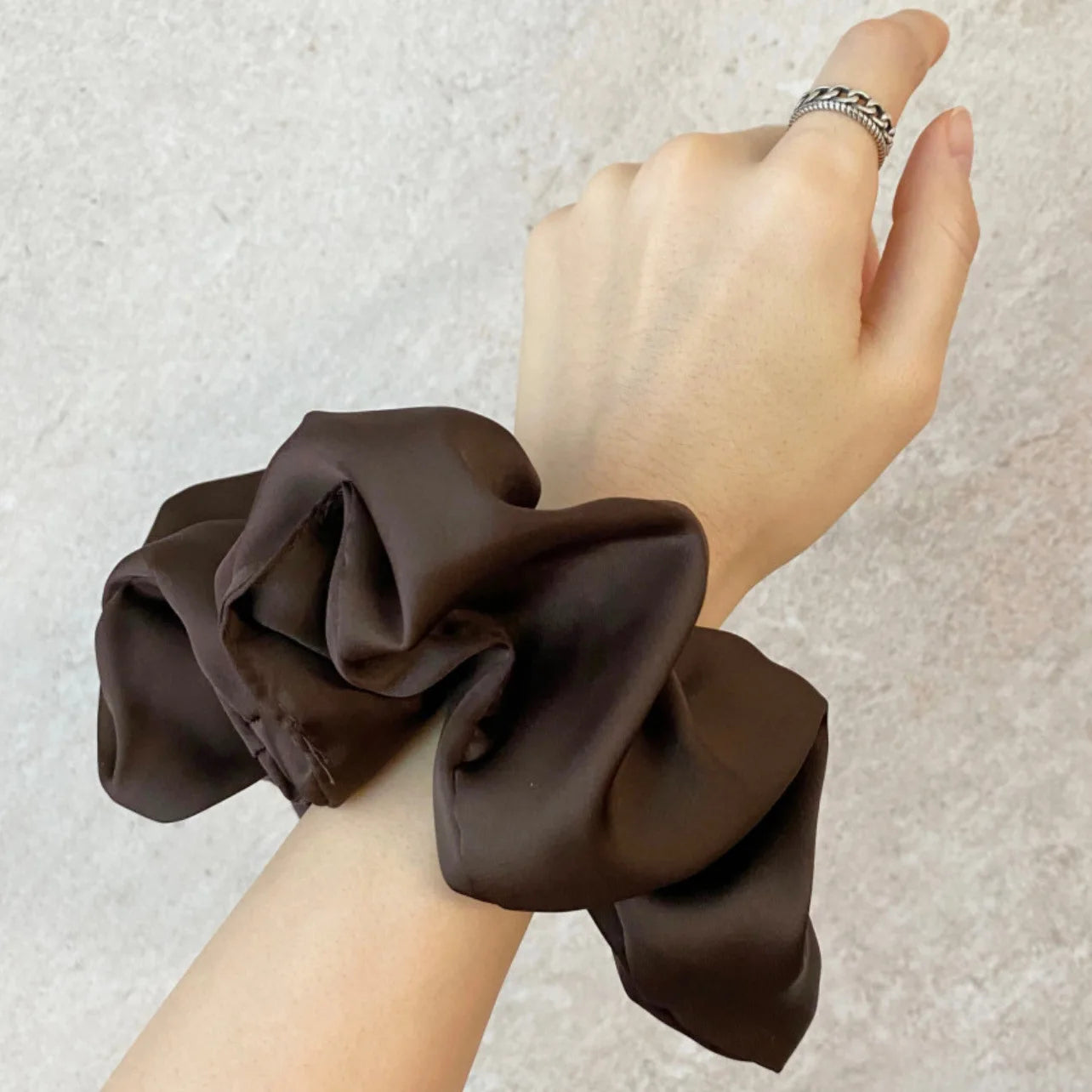 Oversized Silke Scrunchies