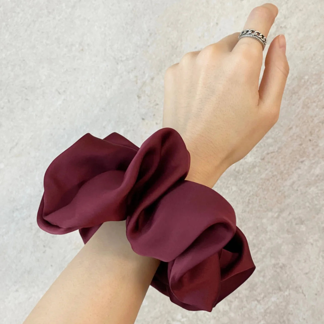 Oversized Silke Scrunchies