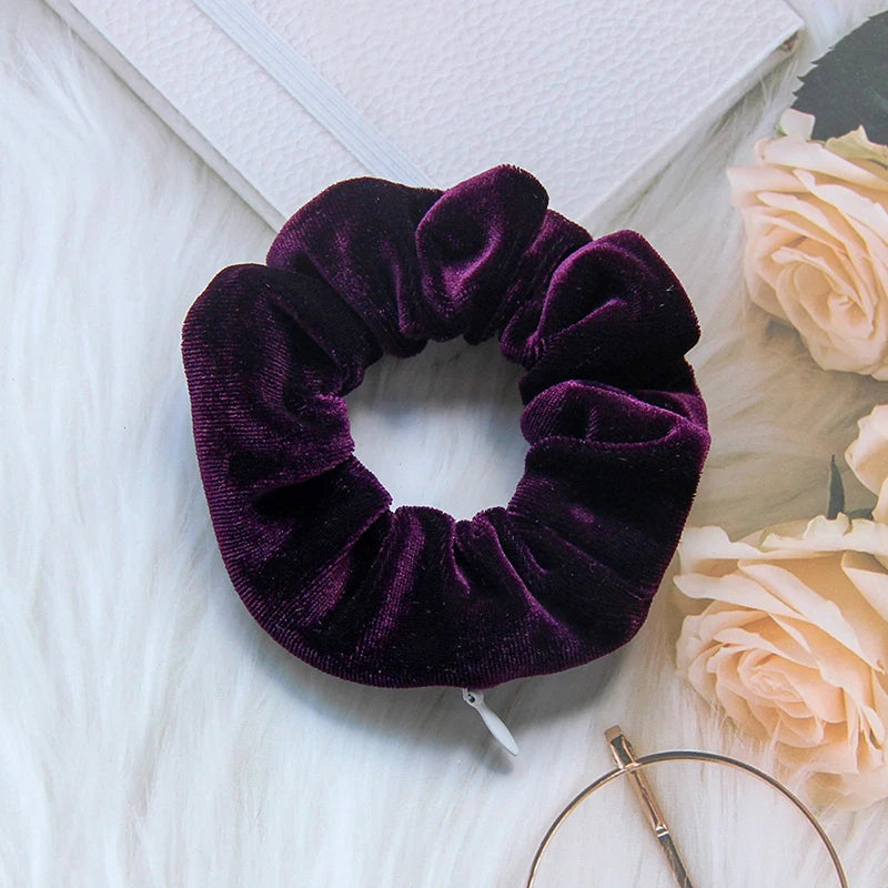 Scrunchie with zipper